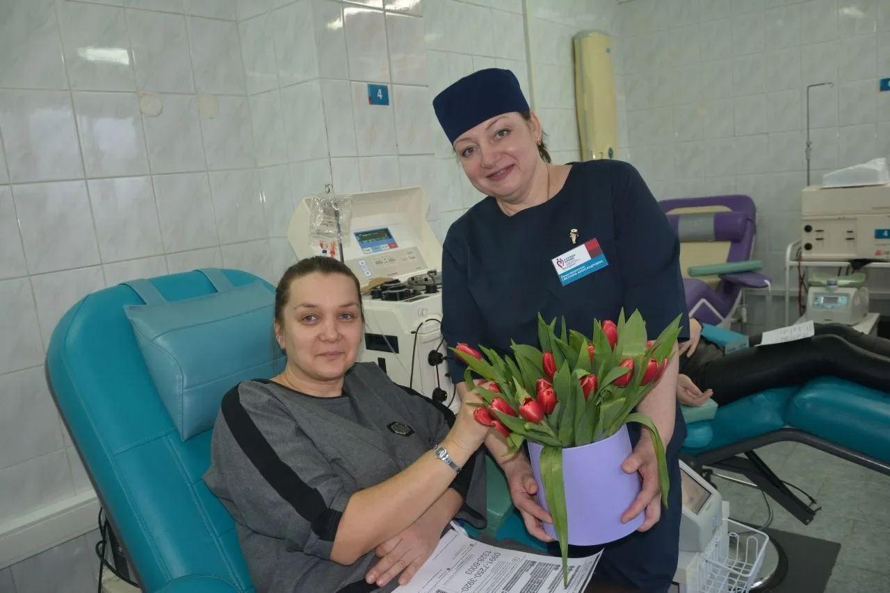 В ходе Всероссийской акции «Леди – донор» сдано почти двадцать литров крови