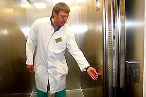 В Детской областной больнице заработал новый лифт