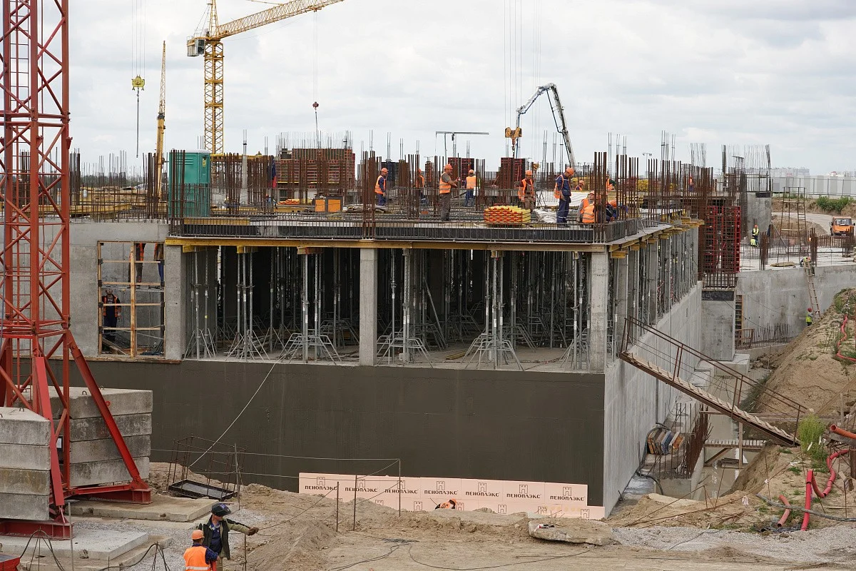 Антон Алиханов: Самое главное для нас - закрыть тепловой контур онкоцентра до первых морозов