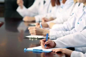 Информация о работе медицинских организаций региона в выходные и праздничные дни