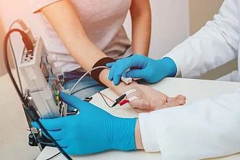 Проведение электронейромиографии Проведение электронейромиографии