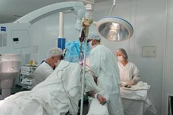Калининградские нейрохирурги  провели сложную высокотехнологичную операцию на головном мозге