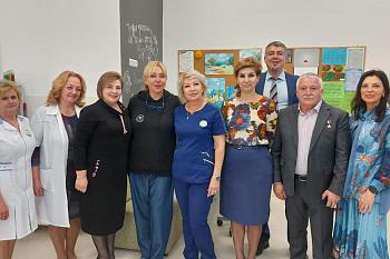 Детскую областную больницу Калининграда посетили  Арина Шарапова и  Федор Юрчихин